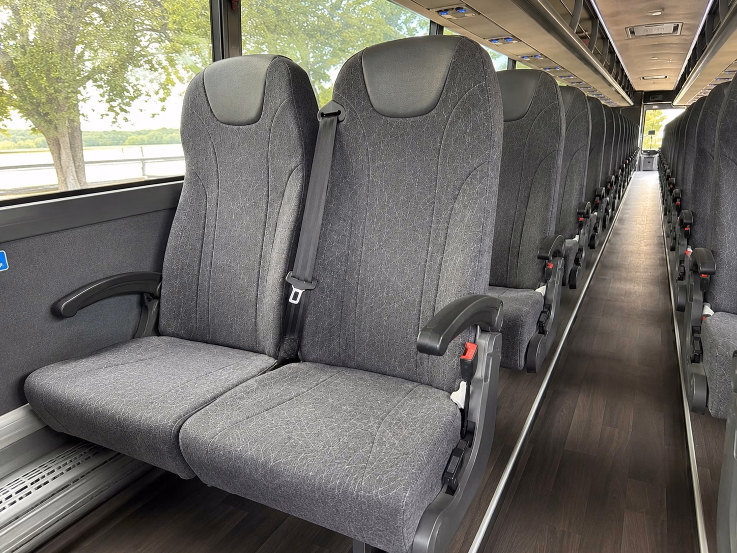 airport shuttle bus rentals for wedding guests flying into dtw