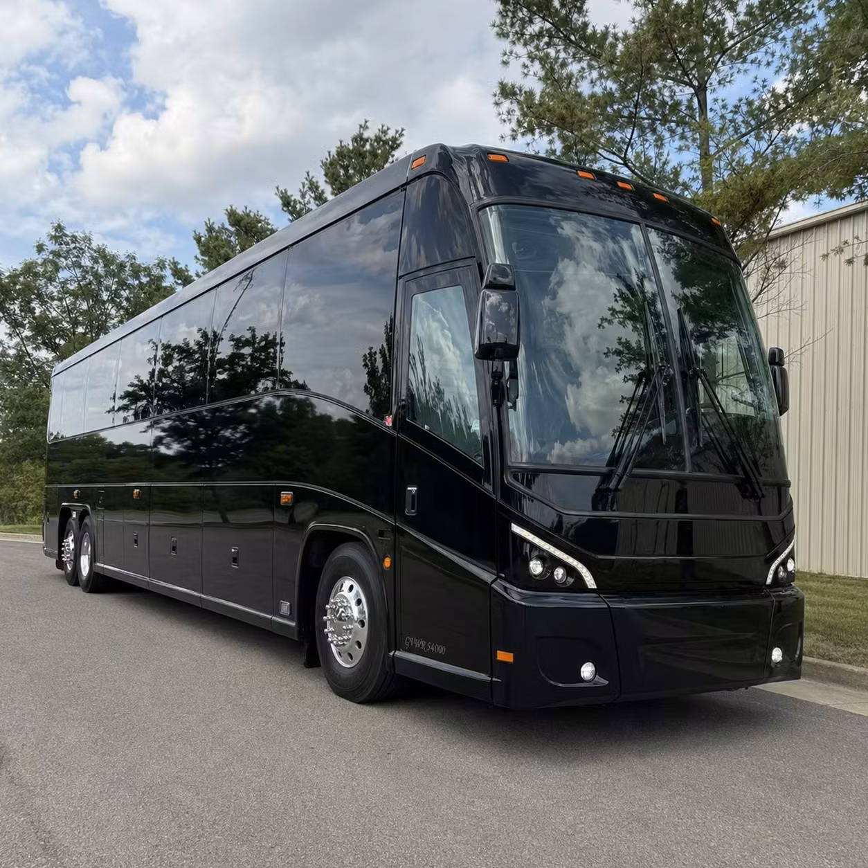 airport transfer shuttles for government and military groups flying through detroit metro