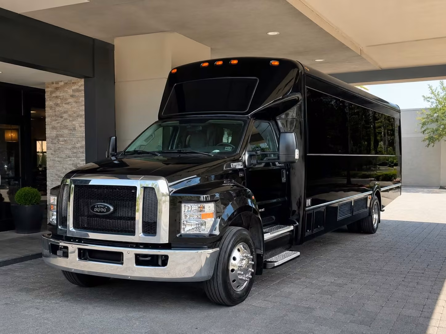 party buses for westland prom groups headed to wayne county venues